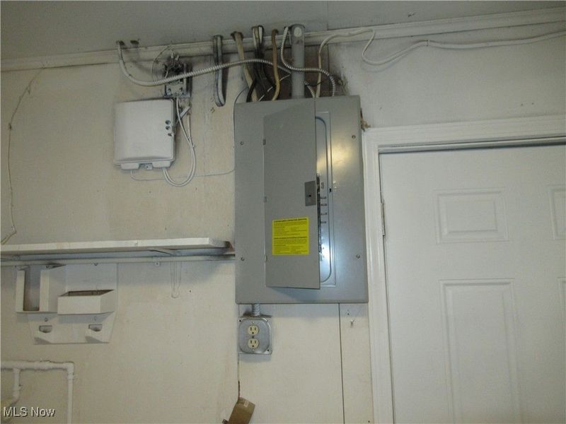 15615 Lotus Drive, Cleveland, OH 44128 Photo 13