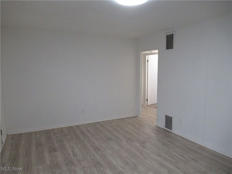 15615 Lotus Drive, Cleveland, OH 44128 Photo 5