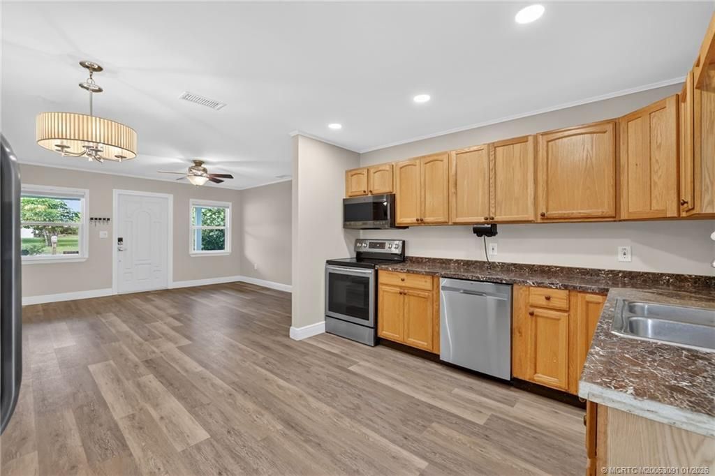 607 SE Cortez Avenue, Stuart, FL 34994 Photo