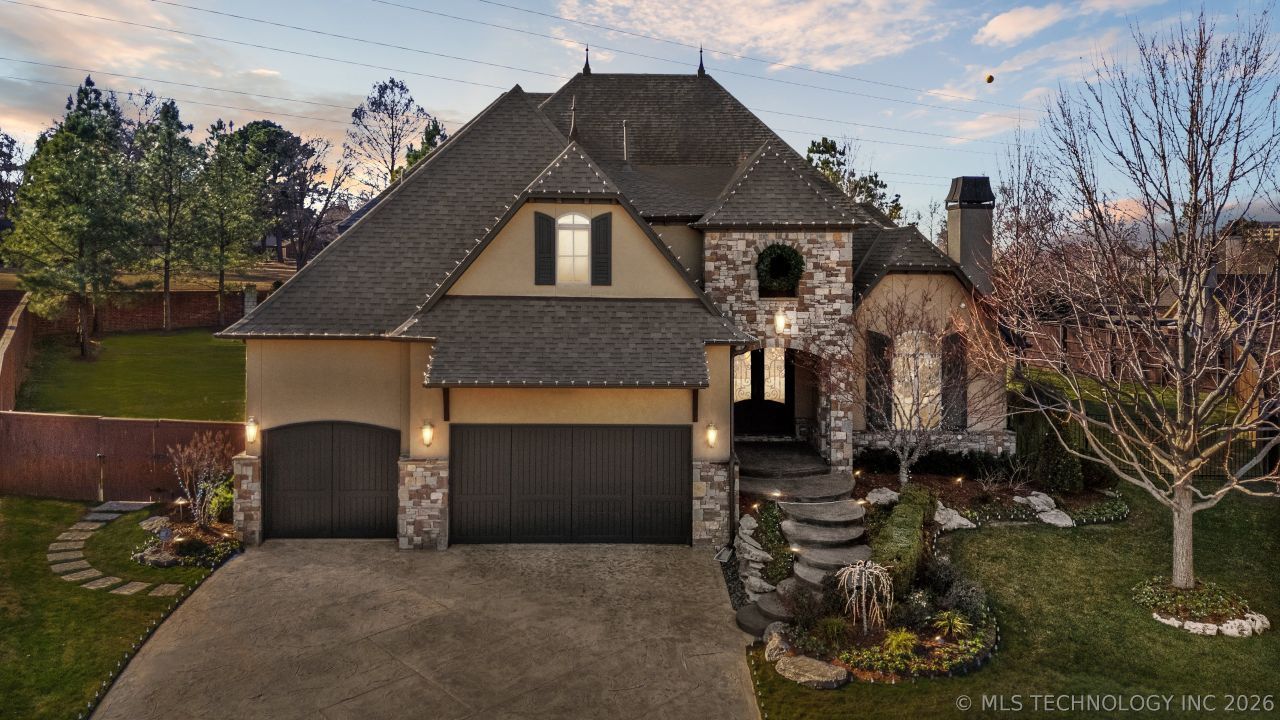 8010 S Guthrie Court, Tulsa, OK 74132 Main Photo