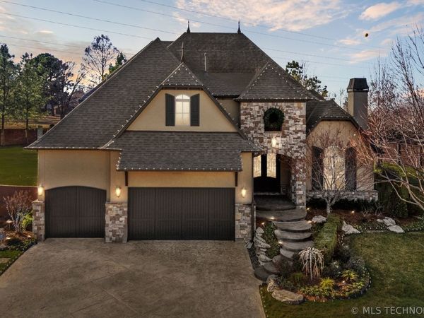 8010 S Guthrie Court, Tulsa, OK 74132