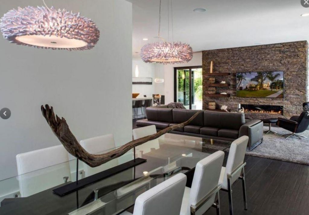 356 Bayview Drive Ne, Saint Petersburg, FL 33704 Photo