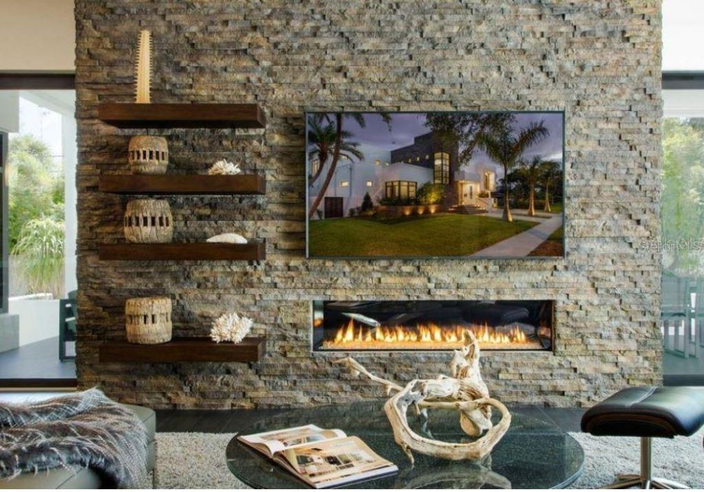 356 Bayview Drive Ne, Saint Petersburg, FL 33704 Photo