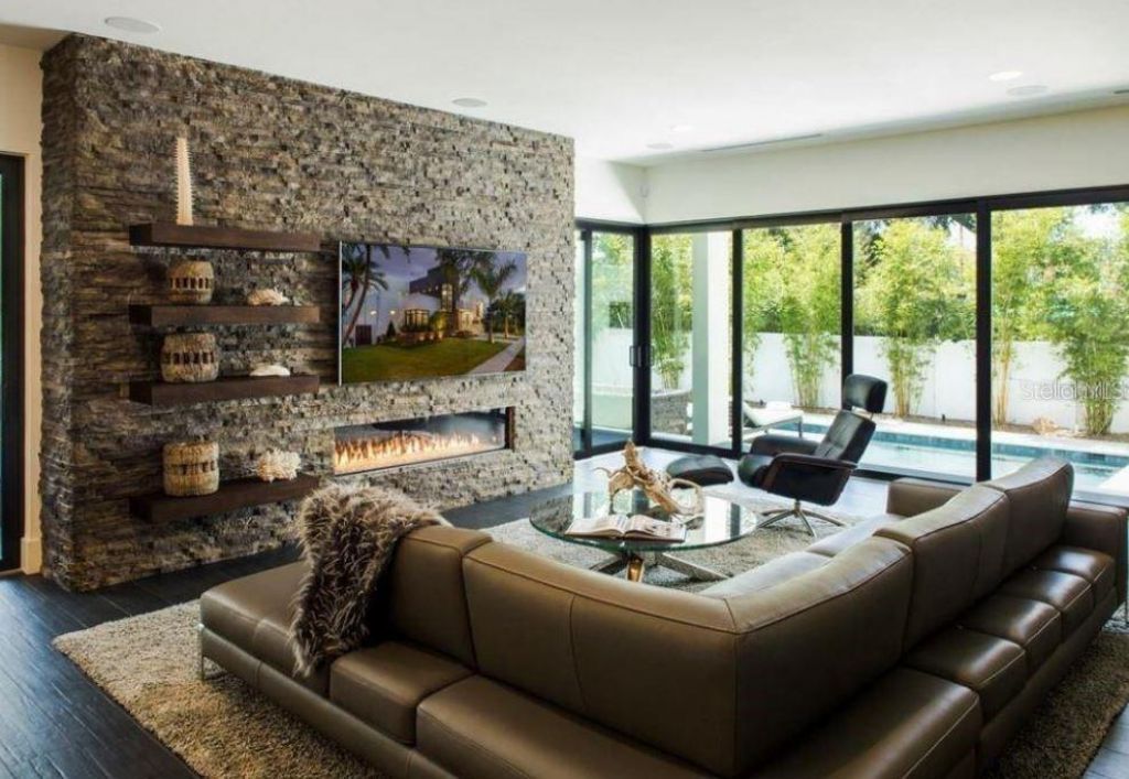 356 Bayview Drive Ne, Saint Petersburg, FL 33704 Photo