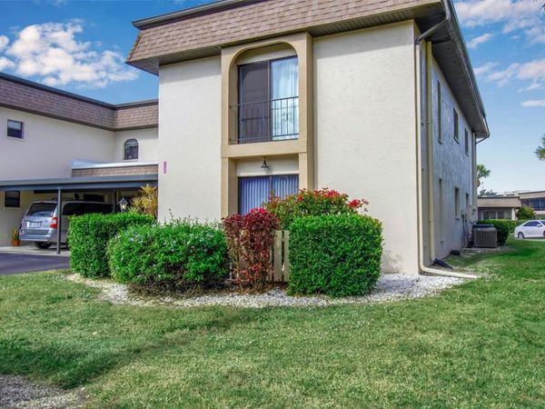 1728 LAKESIDE DRIVE, Unit 1720-B, VENICE, FL 34293