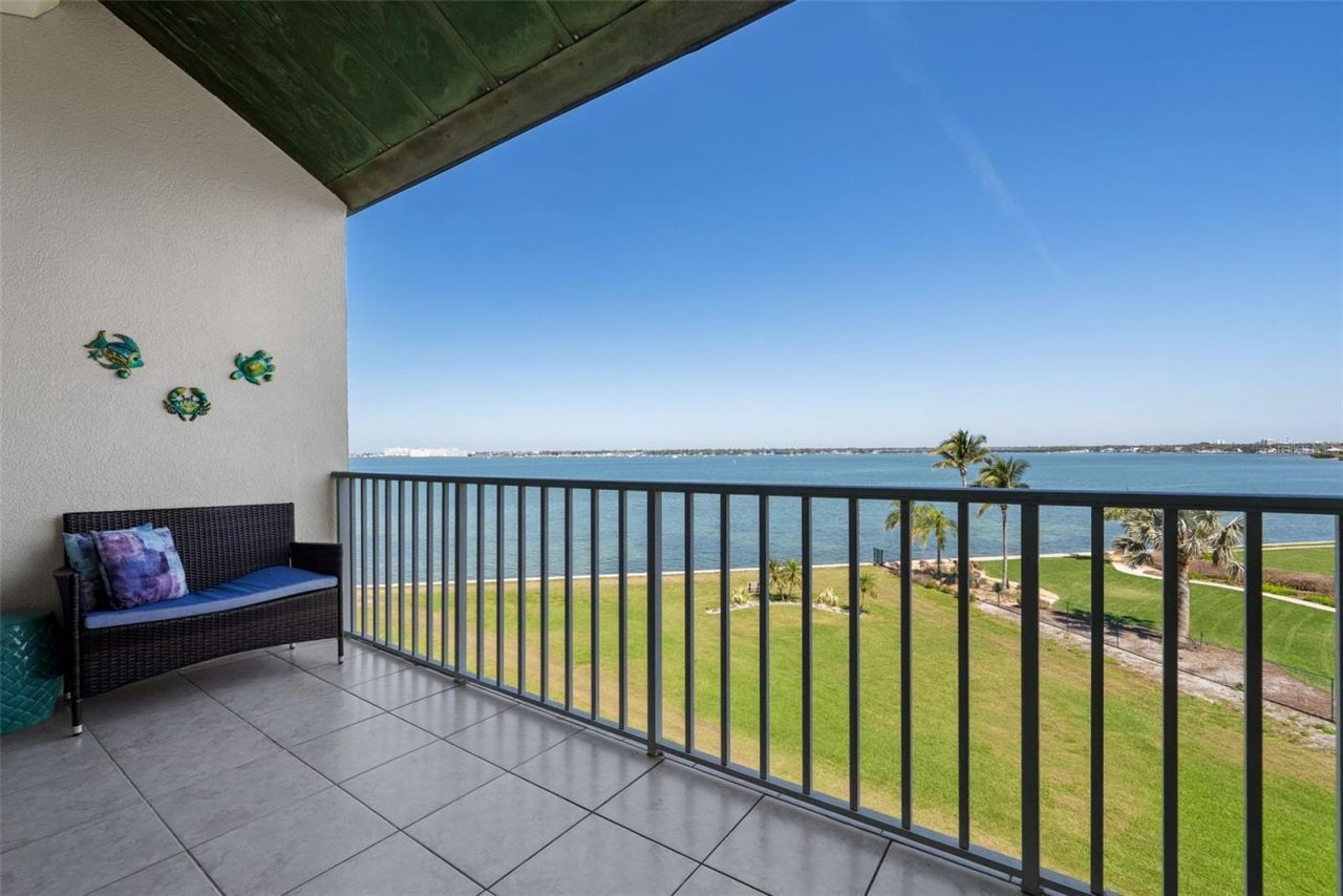 5151 Isla Key Boulevard S, Unit 421, Saint Petersburg, FL 33715 Photo