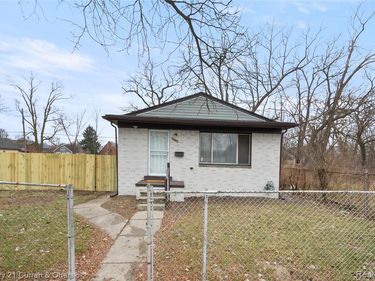 9901 Yellowstone Street, Detroit, MI 48204