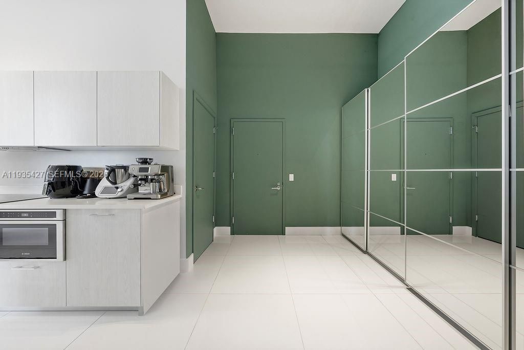 501 NE 31st St, Unit 401, Miami, FL 33137 Photo