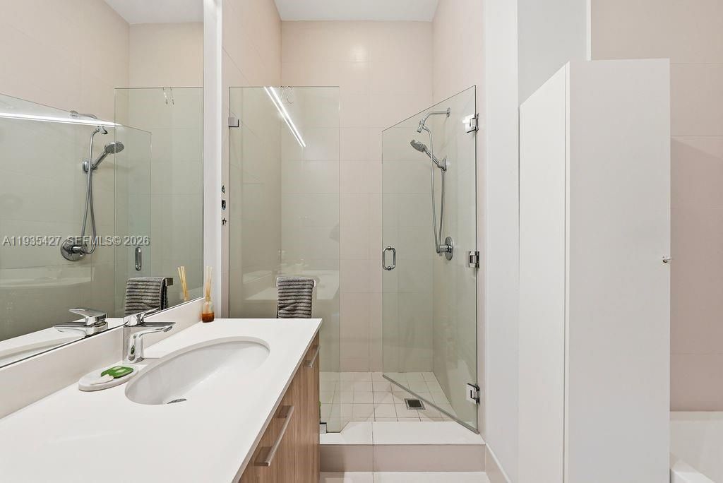501 NE 31st St, Unit 401, Miami, FL 33137 Photo