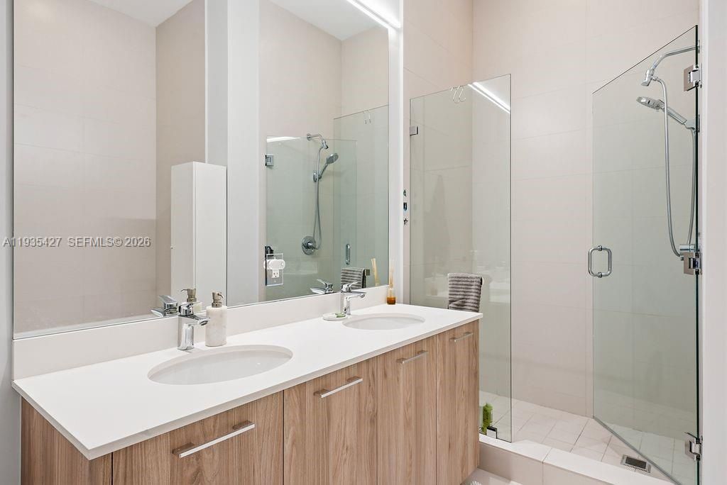 501 NE 31st St, Unit 401, Miami, FL 33137 Photo