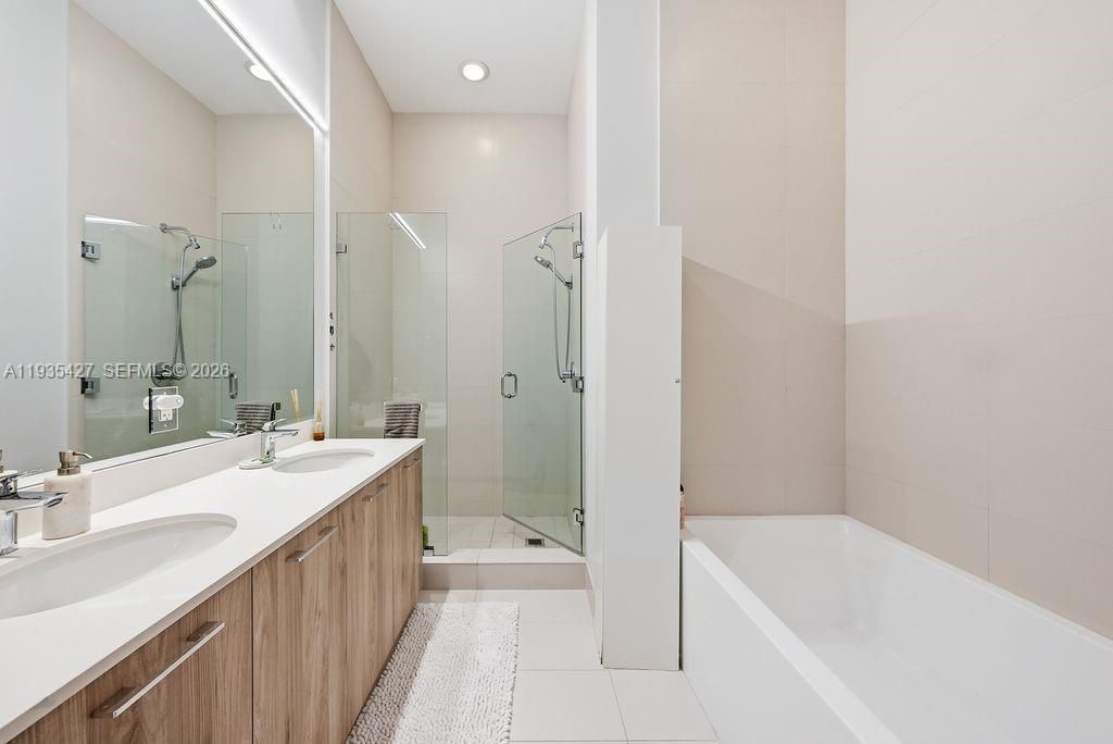 501 NE 31st St, Unit 401, Miami, FL 33137 Photo