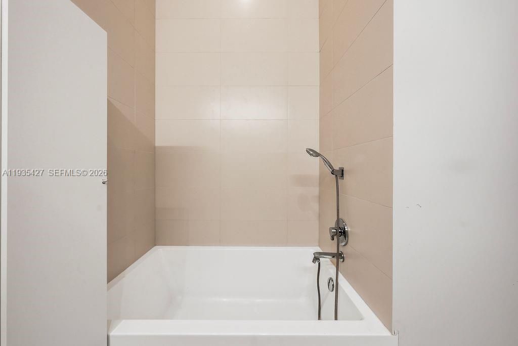 501 NE 31st St, Unit 401, Miami, FL 33137 Photo