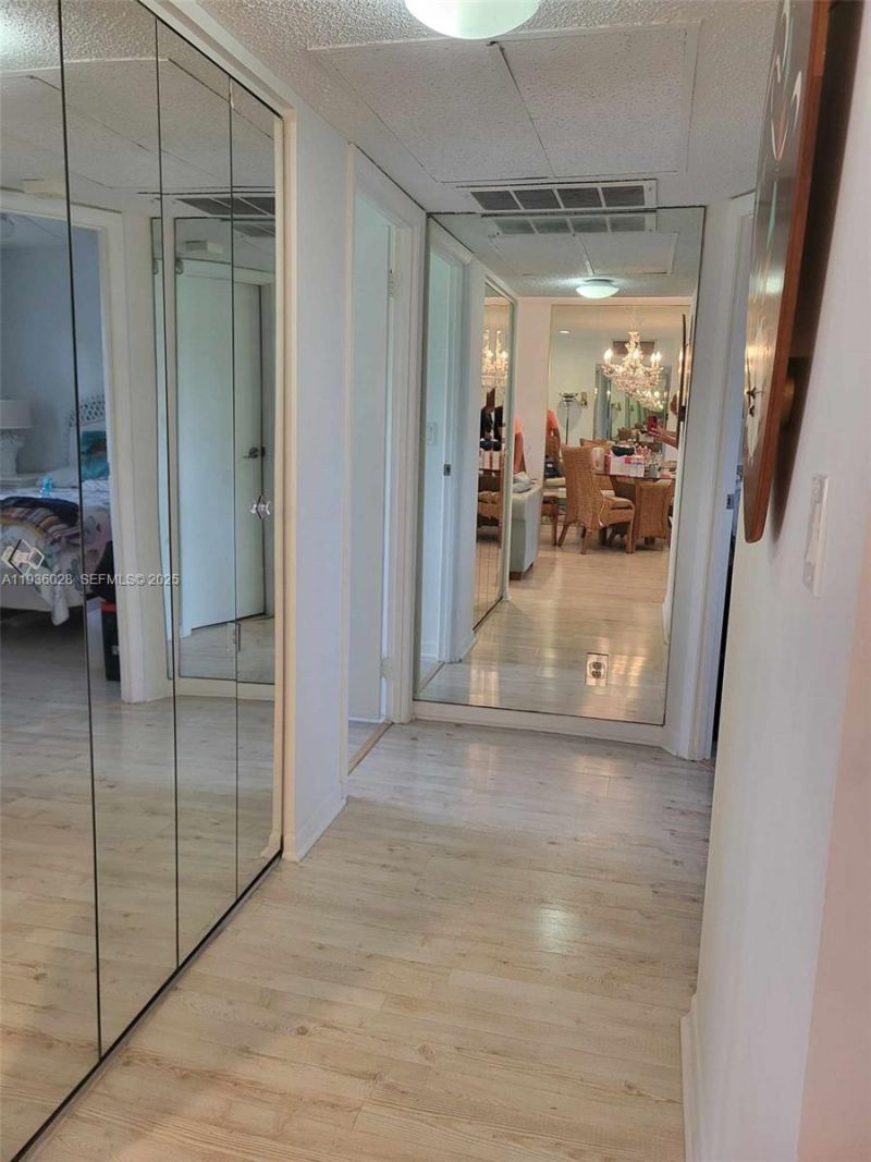 4701 NW 34th St, Unit 604, Lauderdale Lakes, FL 33319 Photo