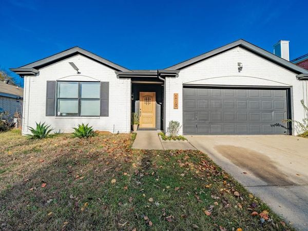 216 Prentice Drive, Seagoville, TX 75159