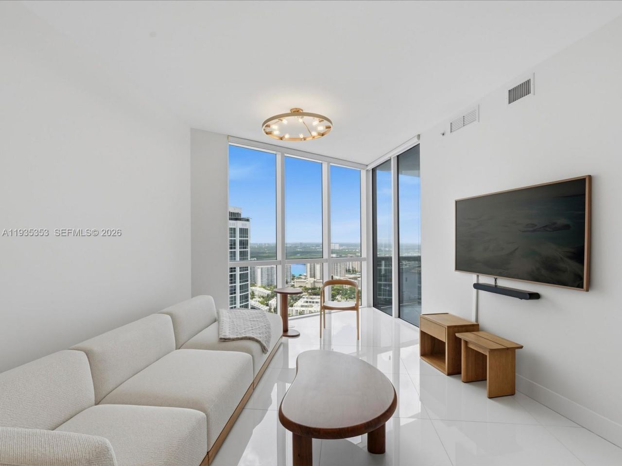 18201 Collins Ave, Unit 5508, Sunny Isles Beach, FL 33160 Photo