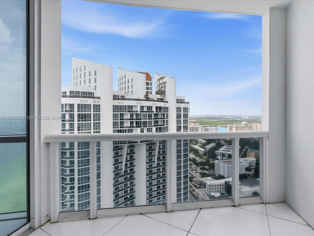 18201 Collins Ave, Unit 5508, Sunny Isles Beach, FL 33160 Photo