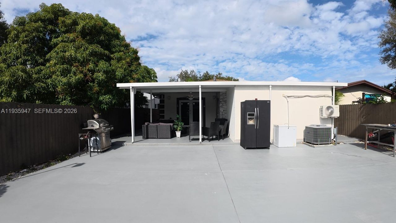 3140 NW 60th St, Miami, FL 33142 Photo