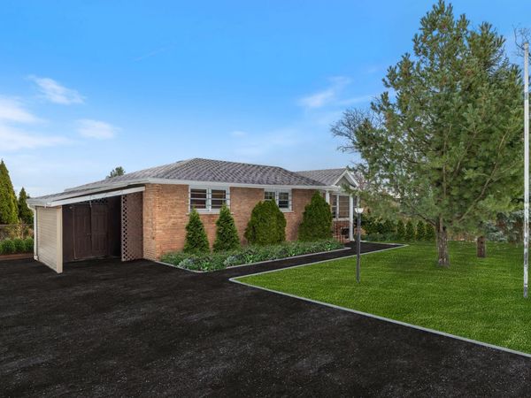 10043 S 84th Avenue, Palos Hills, IL 60465