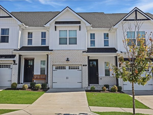 1321 Halter Park Dr, Gallatin, TN 37066