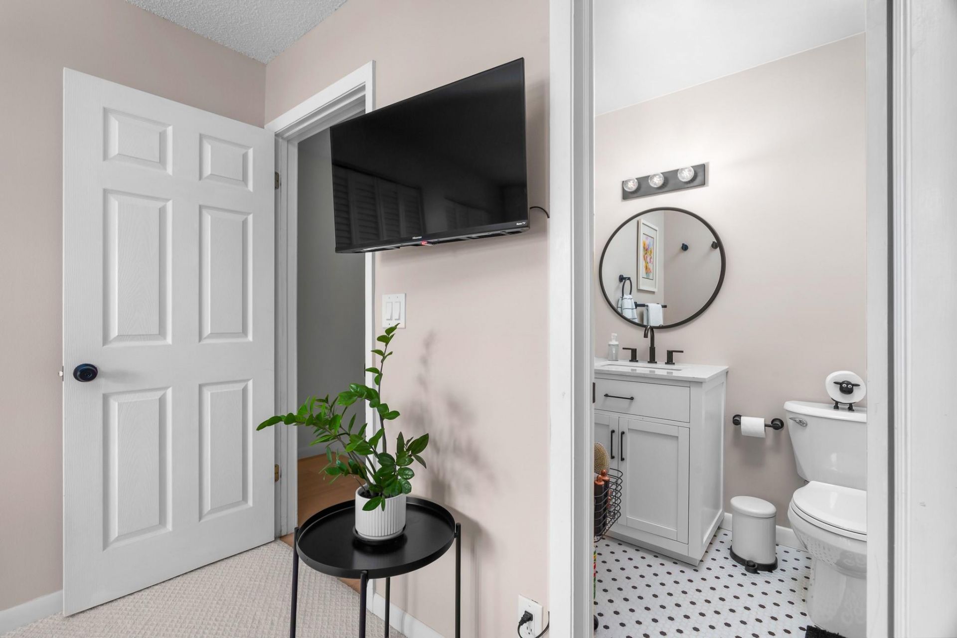 1321 Bayview Dr, Unit 4, Fort Lauderdale, FL 33304 Photo