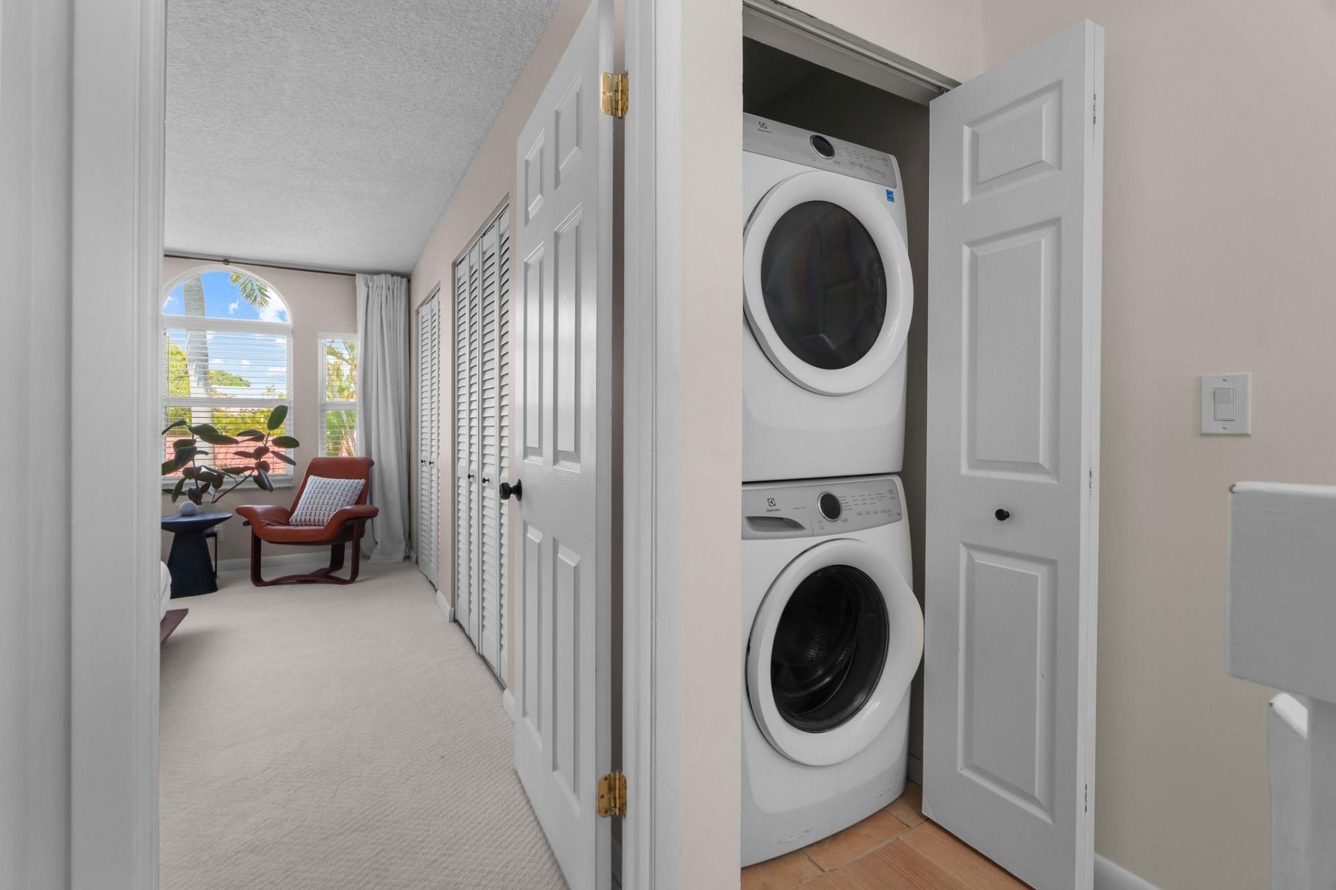 1321 Bayview Dr, Unit 4, Fort Lauderdale, FL 33304 Photo