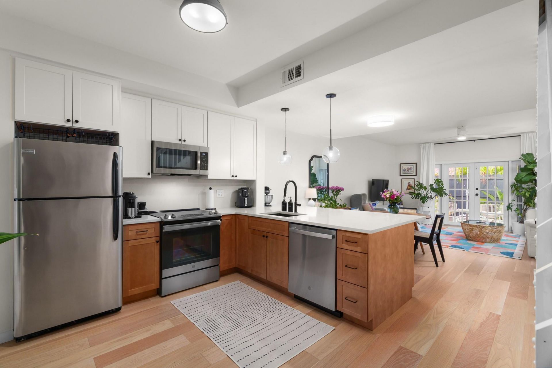 1321 Bayview Dr, Unit 4, Fort Lauderdale, FL 33304 Photo