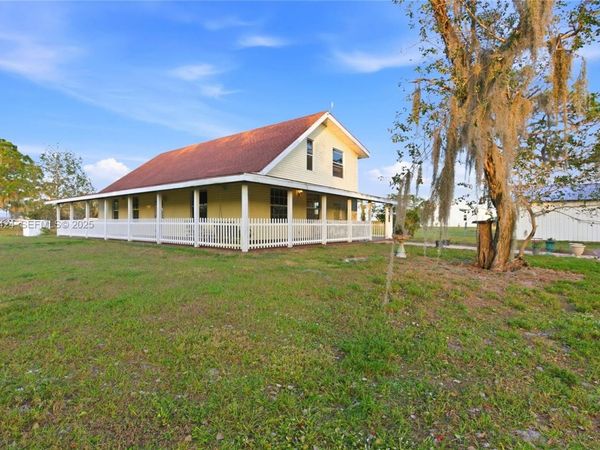 200 Park Land Drive, Lake Placid, FL 33852