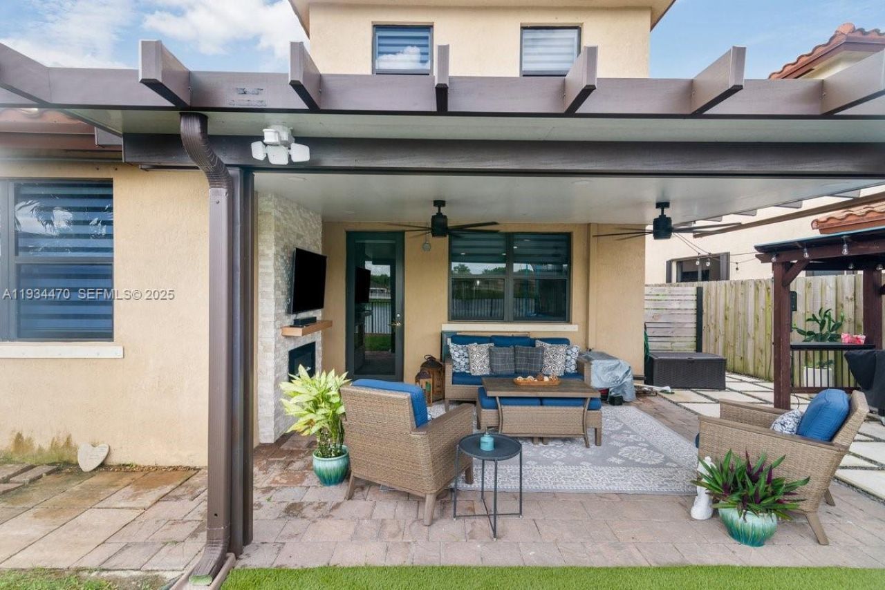 2417 NE 2nd Dr, Homestead, FL 33033 Photo