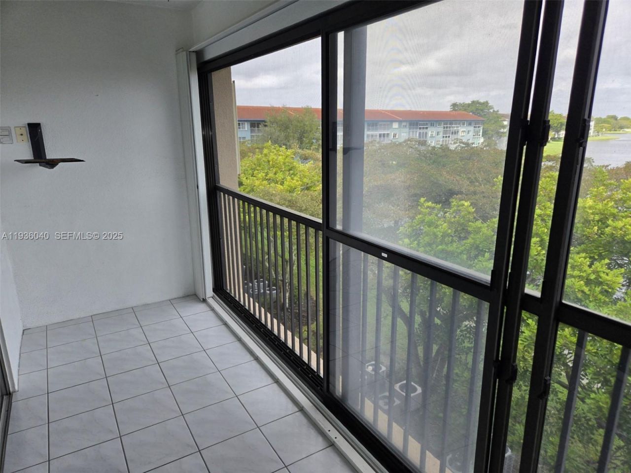 13355 SW 16th Ct, Unit 406E, Pembroke Pines, FL 33027 Photo