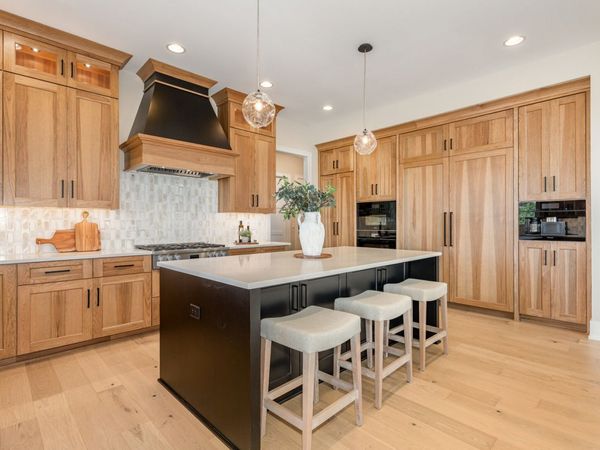 12021 S Stallion Drive, Plainfield, IL 60585