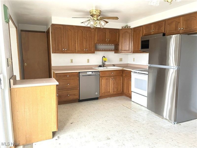 225 Petrick Ave, Mingo Junction, OH 43938 Photo 7