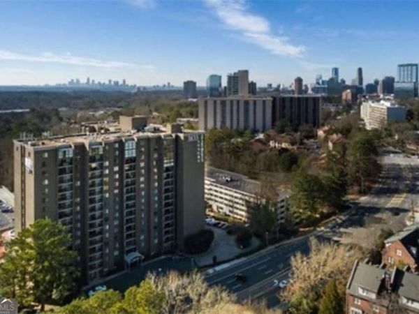 3833 Peachtree Road NE, Unit 1111, Brookhaven, GA 30319
