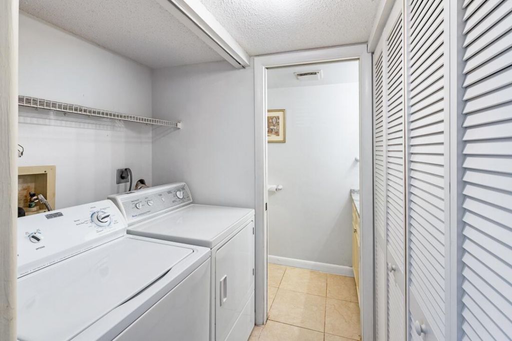 1402 Nebraska Avenue, Unit 13, Fort Pierce, FL 34950 Photo