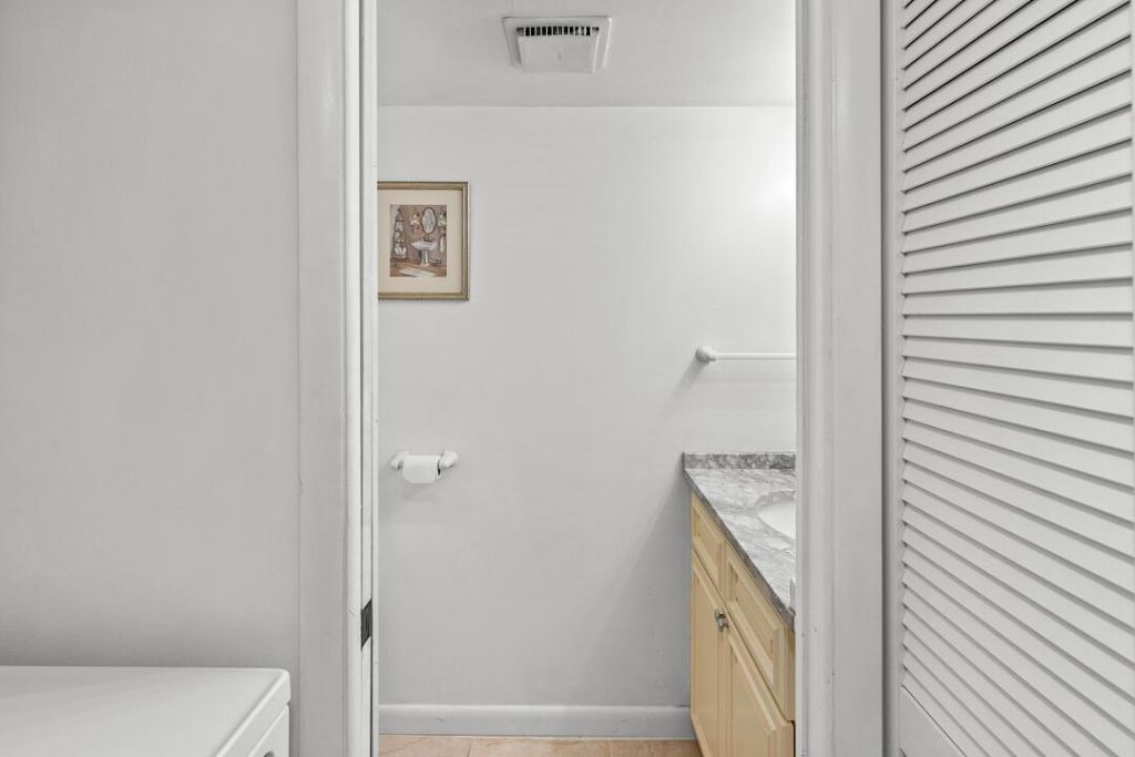 1402 Nebraska Avenue, Unit 13, Fort Pierce, FL 34950 Photo