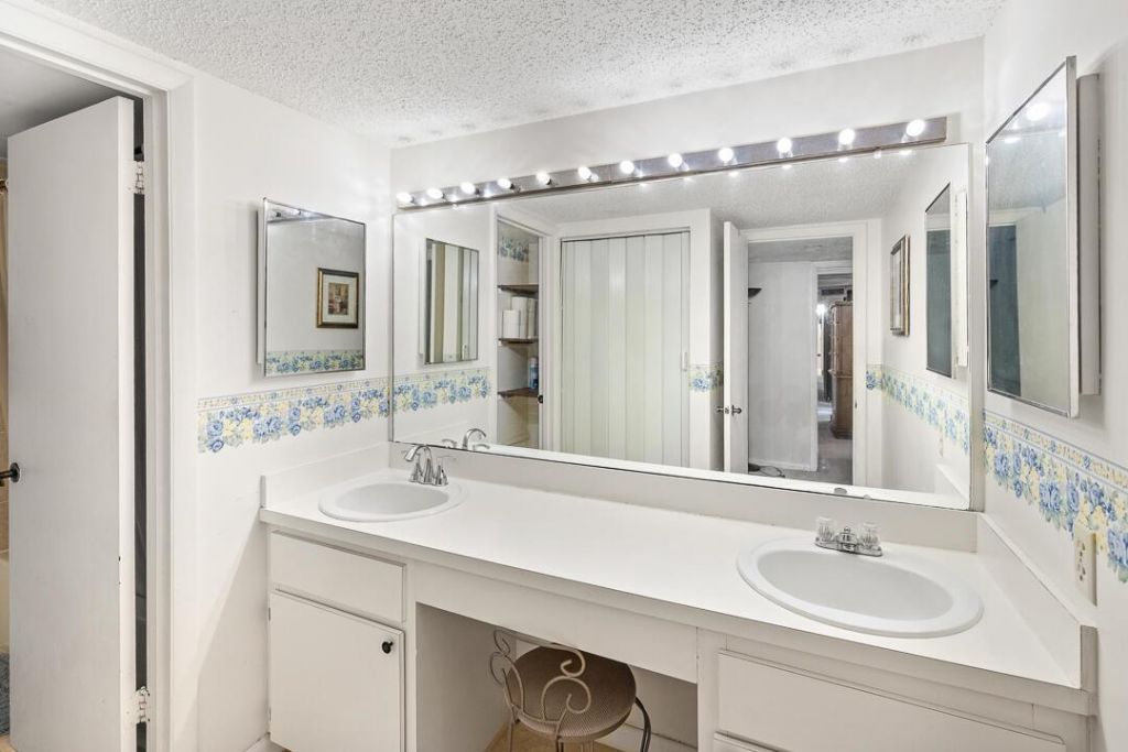 1402 Nebraska Avenue, Unit 13, Fort Pierce, FL 34950 Photo