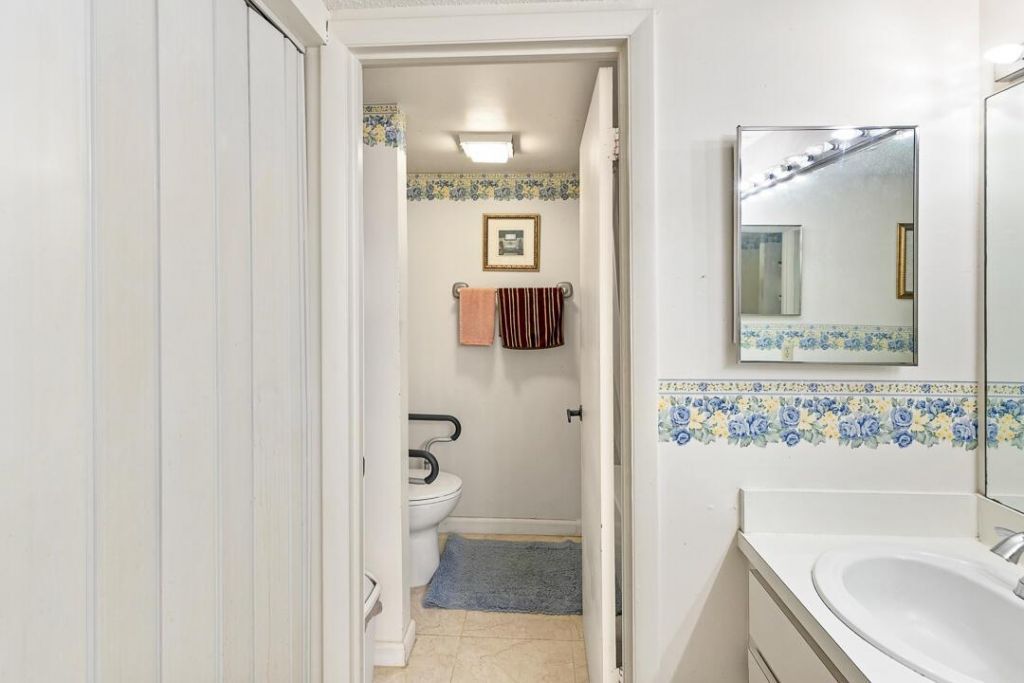 1402 Nebraska Avenue, Unit 13, Fort Pierce, FL 34950 Photo