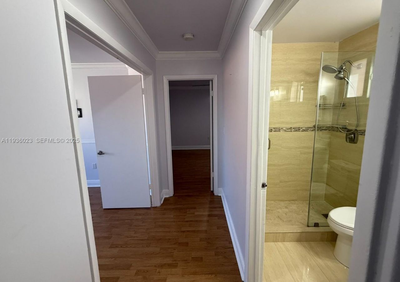 8510 NW 1st Ter, Miami, FL 33126 Photo