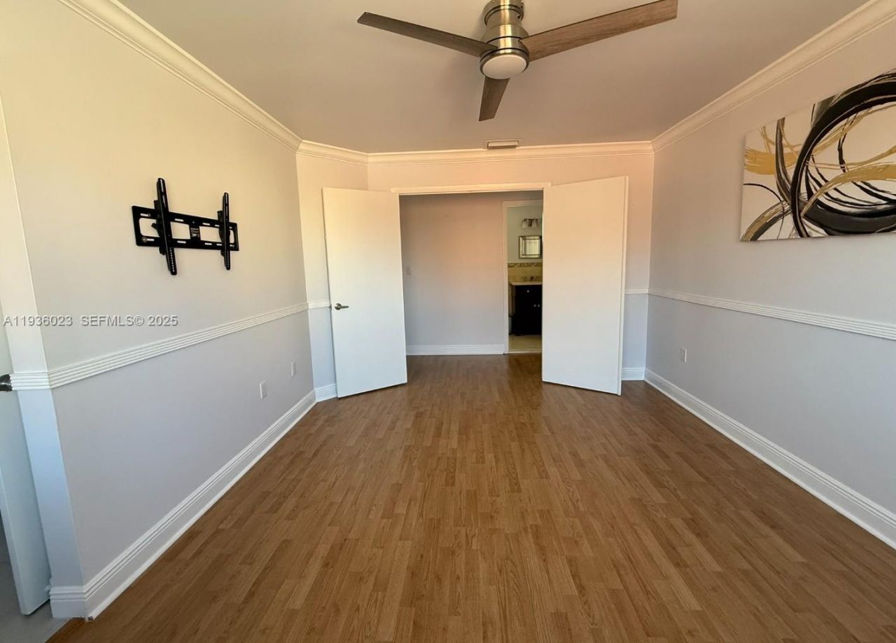 8510 NW 1st Ter, Miami, FL 33126 Photo