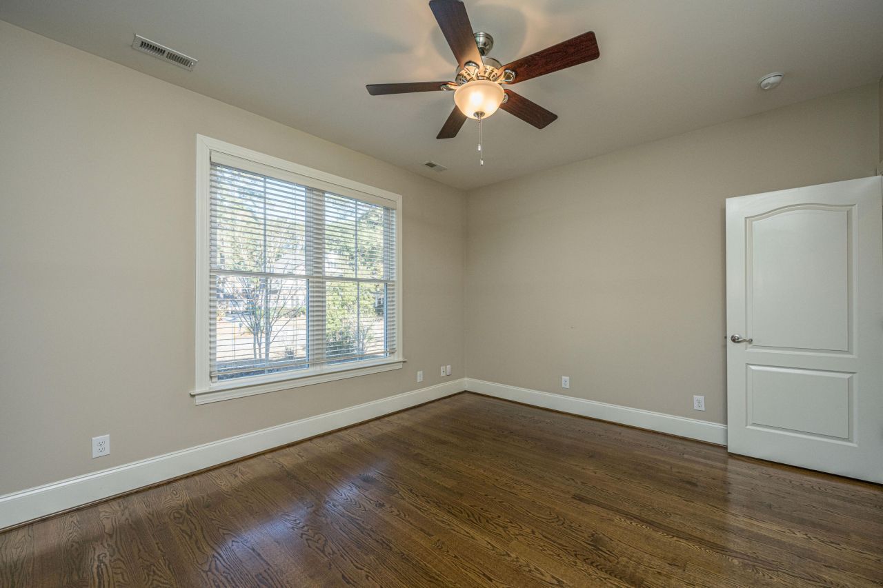 1007 Mt Whitney Drive Photo 19