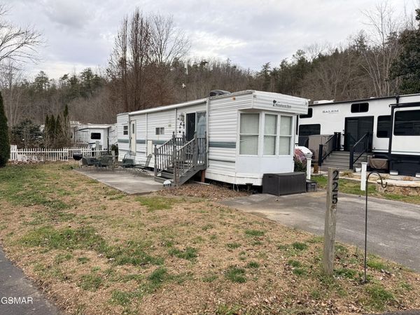 4229 E Parkway #225, Gatlinburg, TN 37738