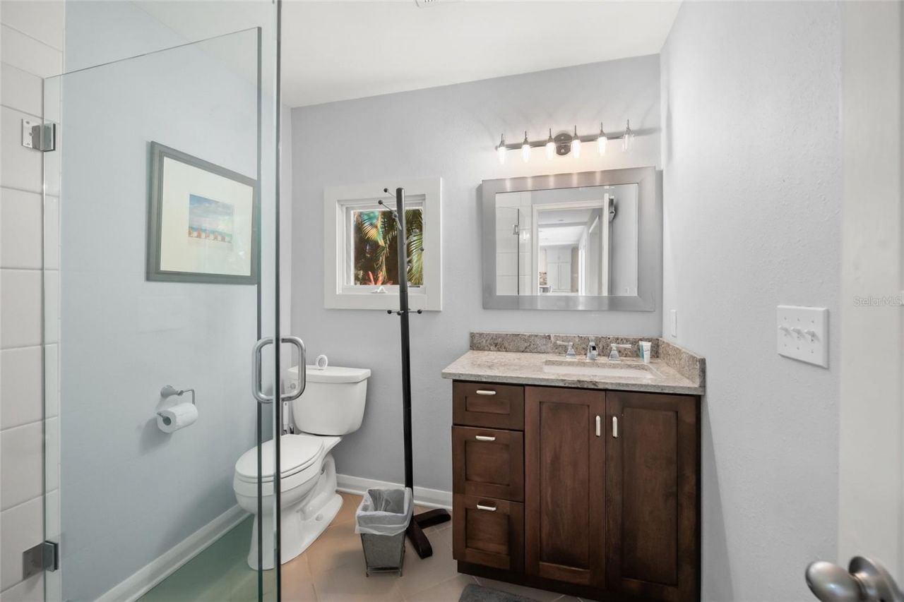 3331 Old Oak Drive, Sarasota, FL 34239 Photo