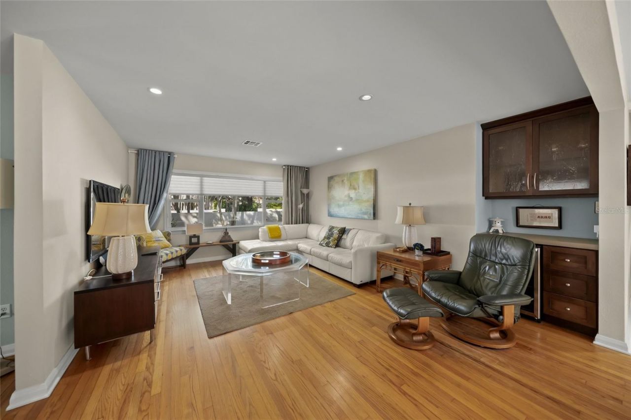 3331 Old Oak Drive, Sarasota, FL 34239 Photo