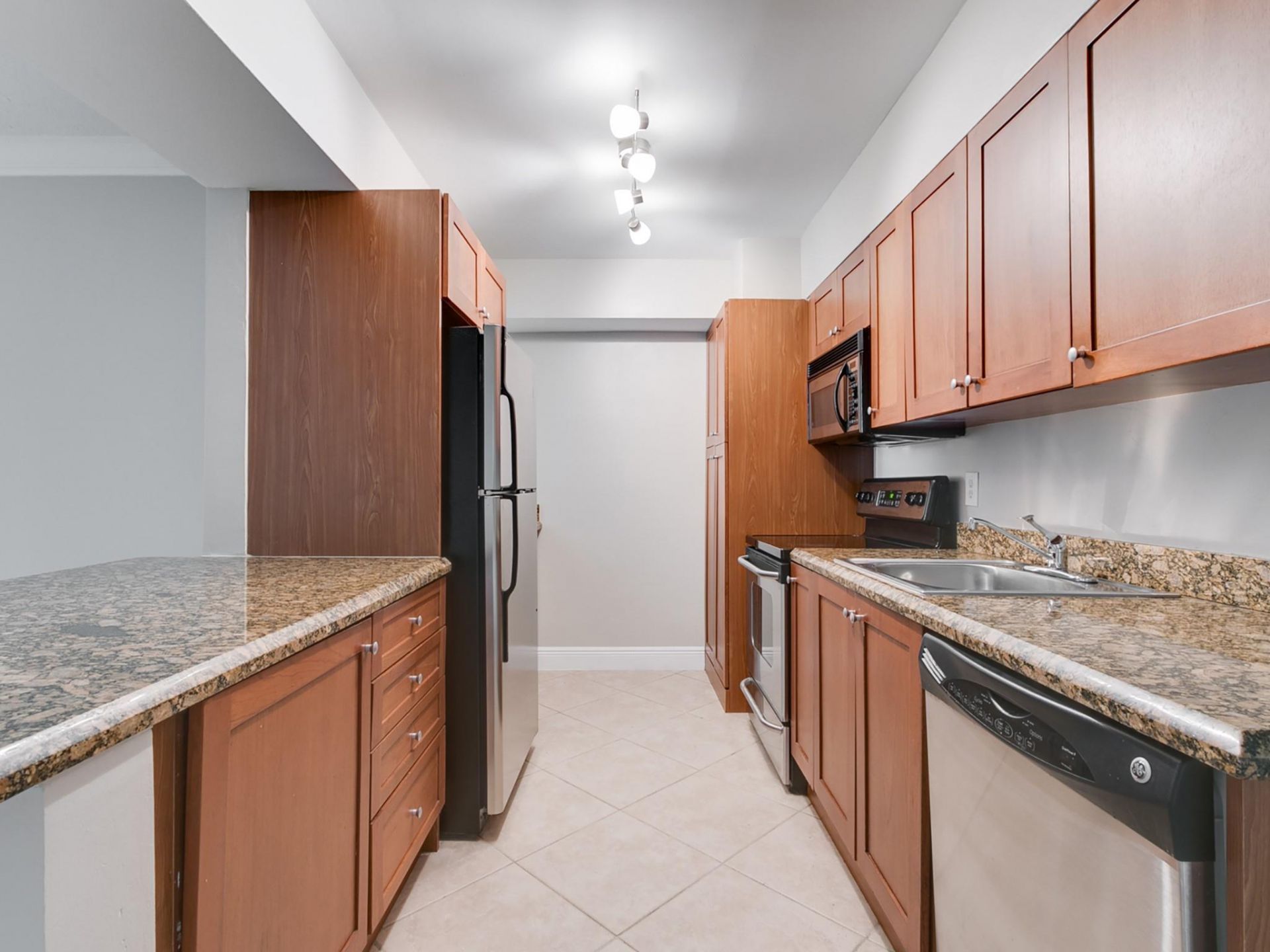 4001 NE 21st Avenue, Unit 207, Fort Lauderdale, FL 33308 Photo