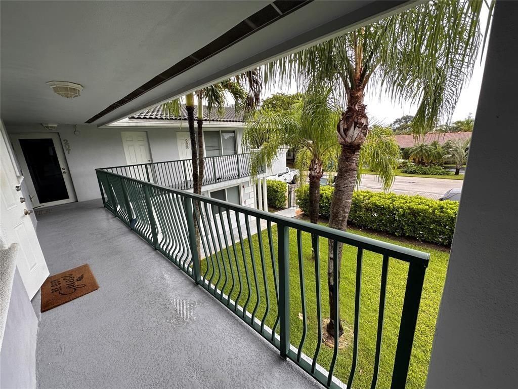 4001 NE 21st Avenue, Unit 207, Fort Lauderdale, FL 33308 Photo