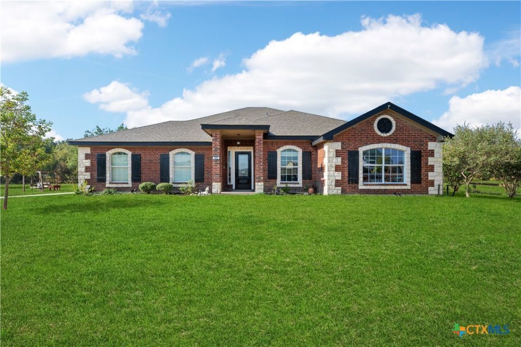 905 N 1st Street, Nolanville, TX 76559 Main Photo