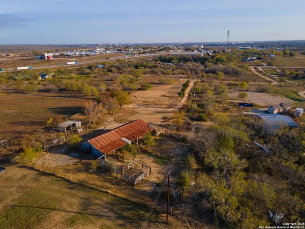 250 Spur Trl, Seguin, TX 78155