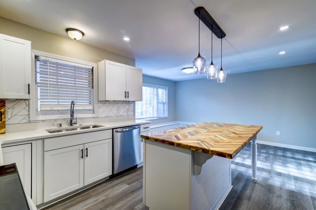 1027 Harrison Road Photo 12