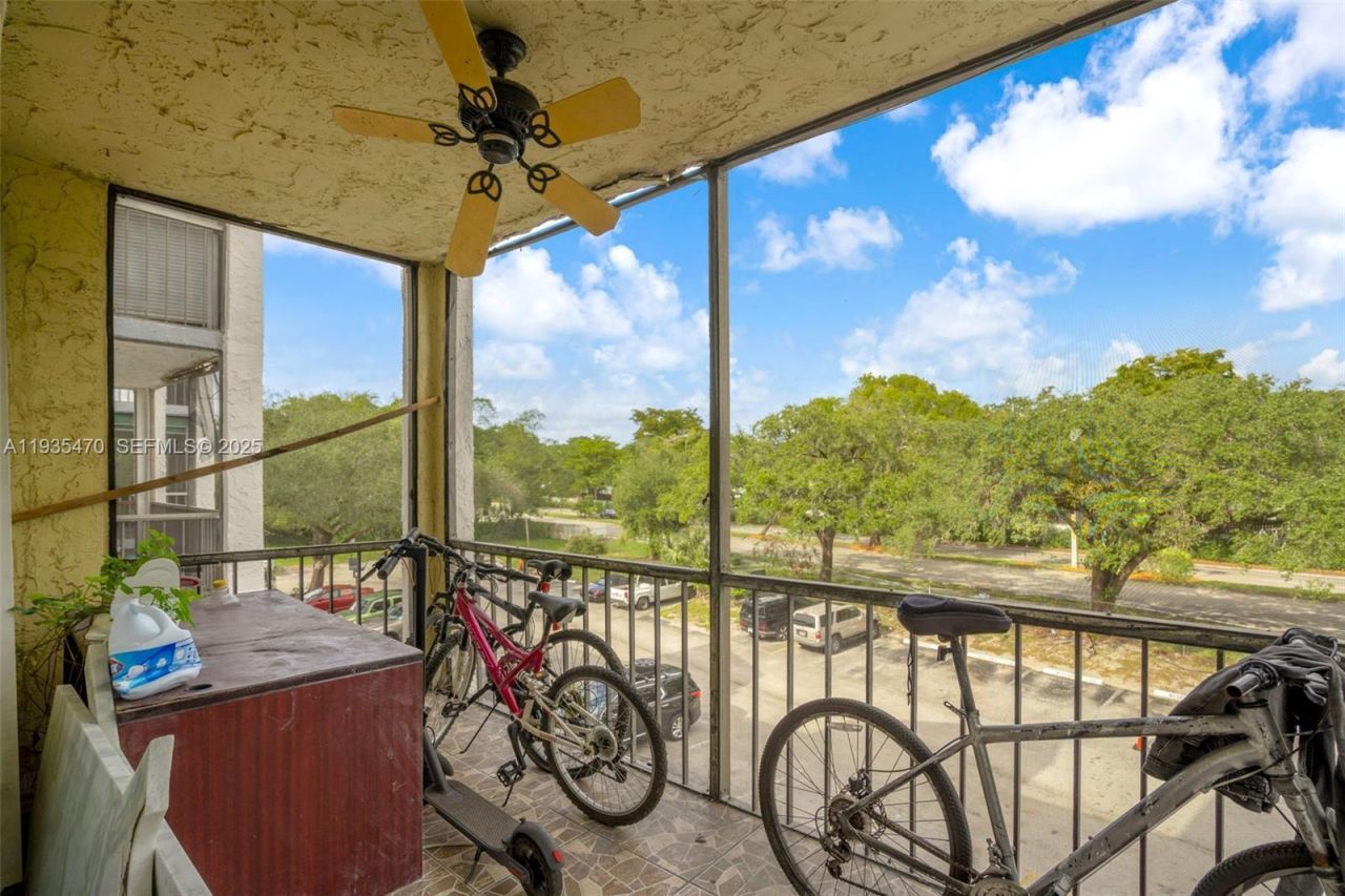 3360 Spanish Moss Ter, Unit 304, Lauderhill, FL 33319 Photo