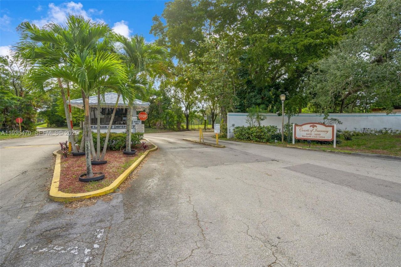 3360 Spanish Moss Ter, Unit 304, Lauderhill, FL 33319 Photo