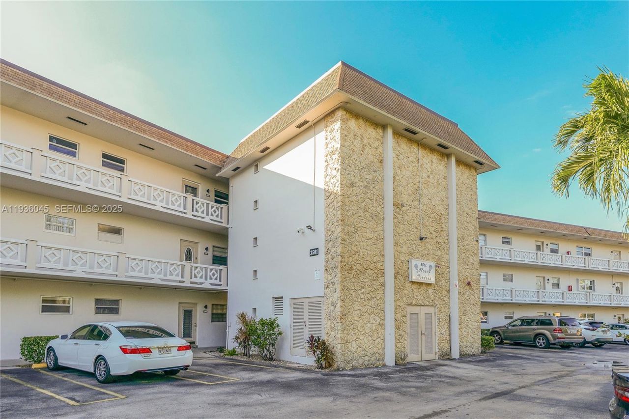 3501 NW 47th Ave , Unit 604, Lauderdale Lakes, FL 33319 Photo